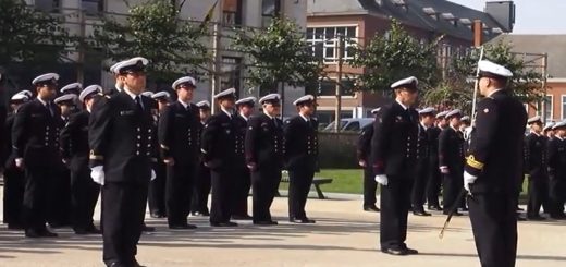 s'engager dans l'armée